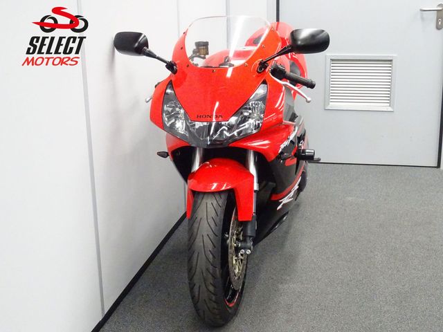 honda - cbr-900-rr-fireblade