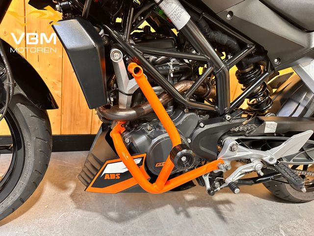 ktm - 125-duke