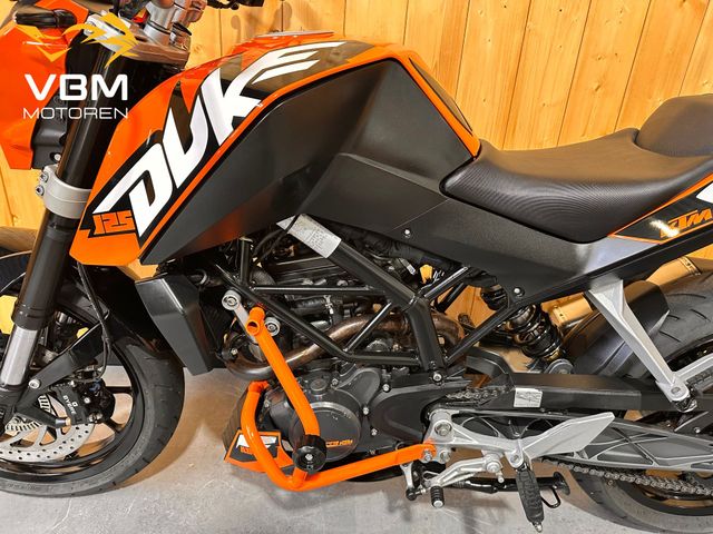ktm - 125-duke