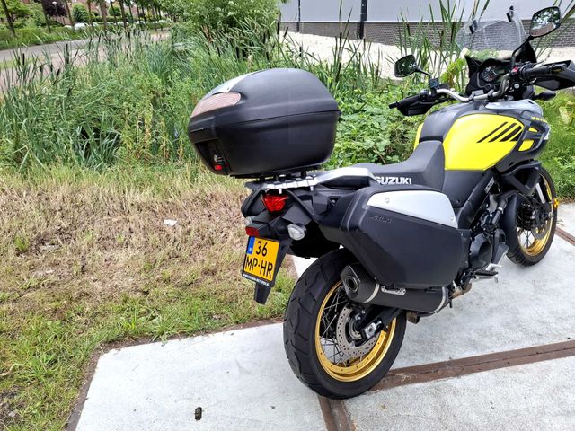 suzuki - v-strom-1000-xta-adventure