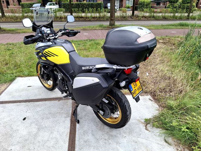 suzuki - v-strom-1000-xta-adventure