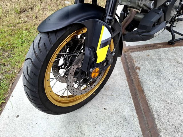 suzuki - v-strom-1000-xta-adventure