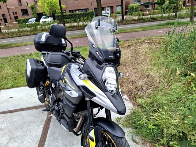 suzuki - v-strom-1000-xta-adventure
