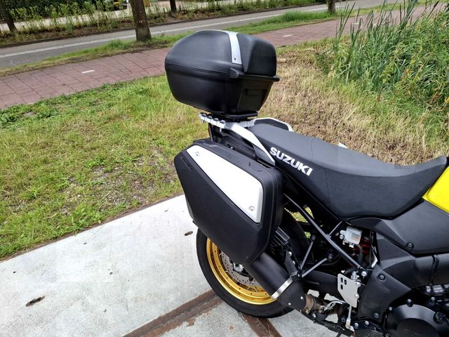 suzuki - v-strom-1000-xta-adventure