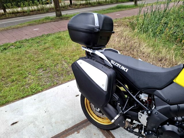 suzuki - v-strom-1000-xta-adventure
