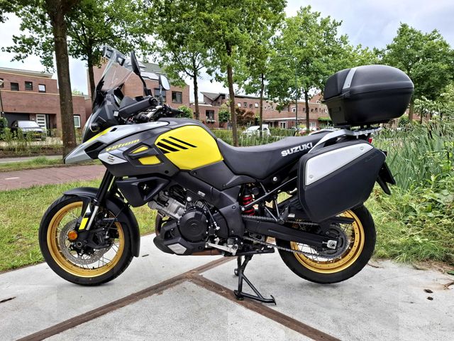suzuki - v-strom-1000-xta-adventure