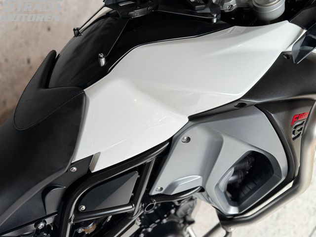 bmw - f-800-gs-adventure