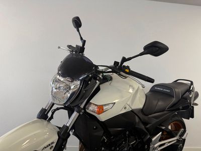 SUZUKI GSR 600 A – foto 4