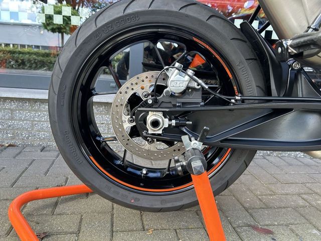 ktm - 890-duke
