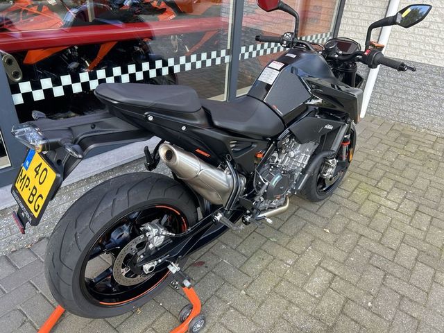 ktm - 890-duke