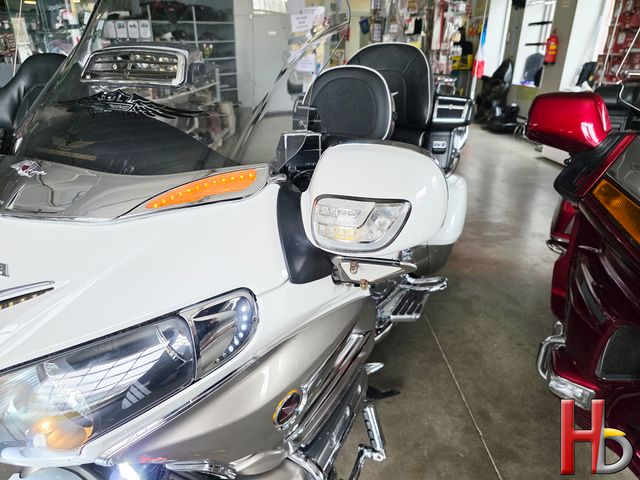 honda - gl-1800-goldwing-abs