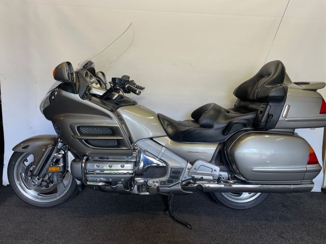 honda - gl-1800-goldwing-abs