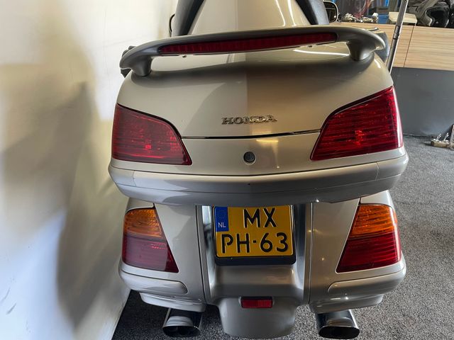 honda - gl-1800-goldwing-abs