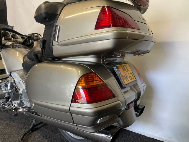 honda - gl-1800-goldwing-abs