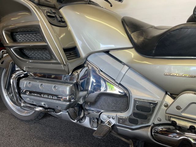 honda - gl-1800-goldwing-abs