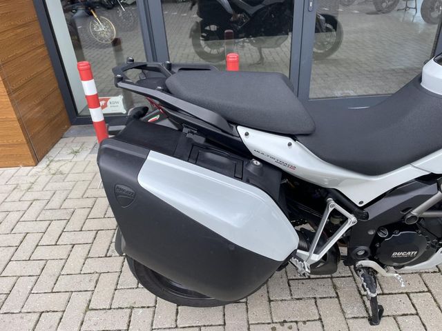 ducati - multistrada-1200-s-touring
