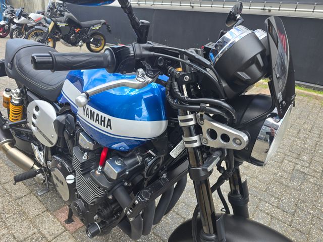 yamaha - xjr-1300