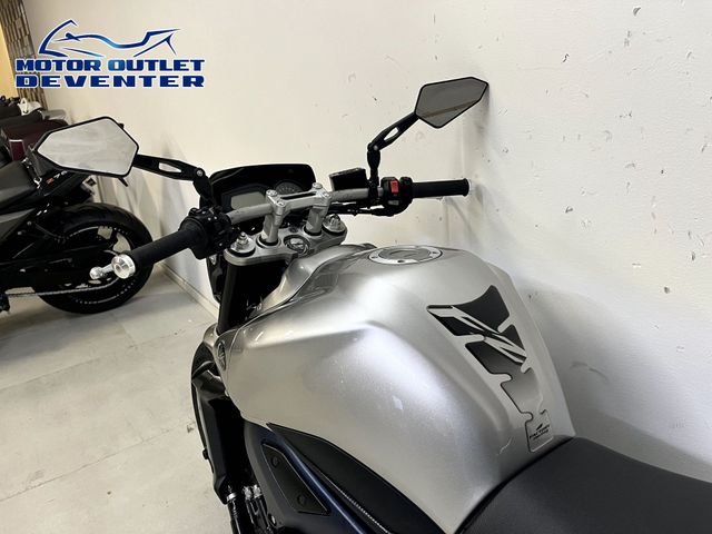 yamaha - fz-1