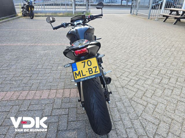 triumph - street-triple-rs