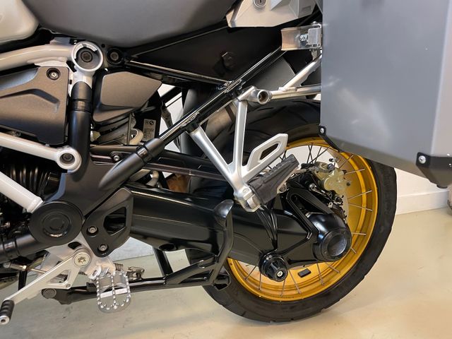 bmw - r-1250-gs-adventure