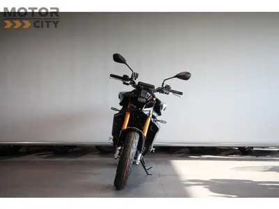 YAMAHA MT 09 SP – foto 3