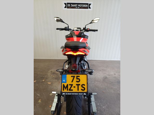 aprilia - tuono-457