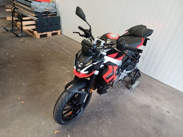aprilia - tuono-457