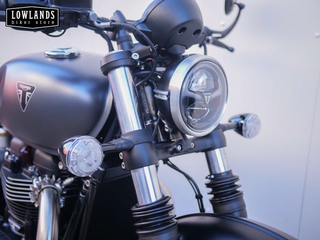 triumph - bonneville-bobber