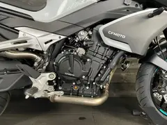 Cfmoto 800NK Advanced TC Grey Akrapovic 2025 occasion – foto 5 van 15