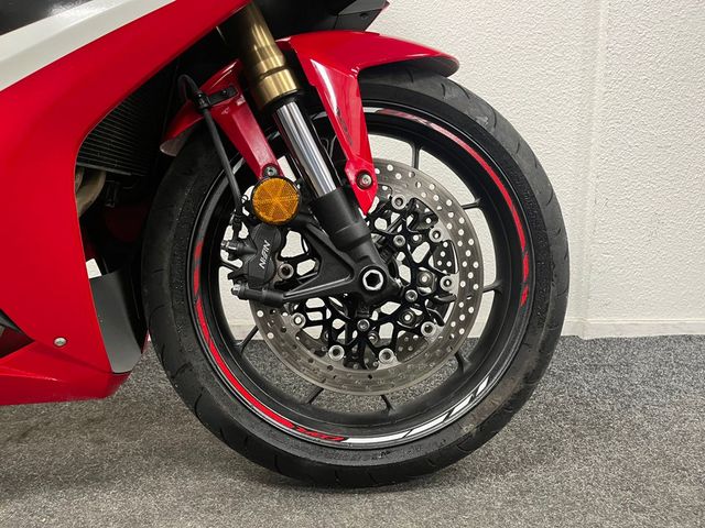 honda - cbr-650-r