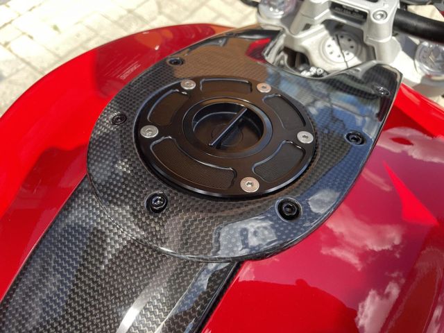 ducati - monster-696