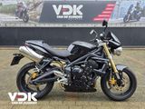 TRIUMPH STREET TRIPLE 675