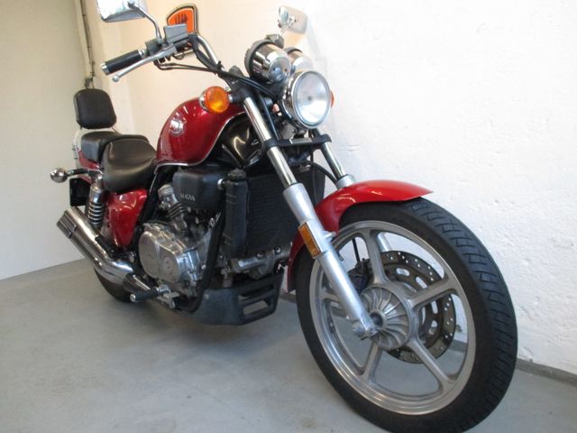honda - vf-700-c-magna