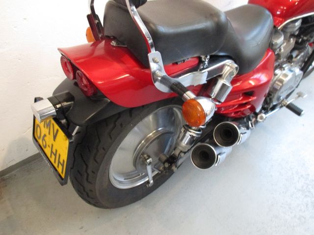 honda - vf-700-c-magna