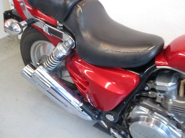 honda - vf-700-c-magna