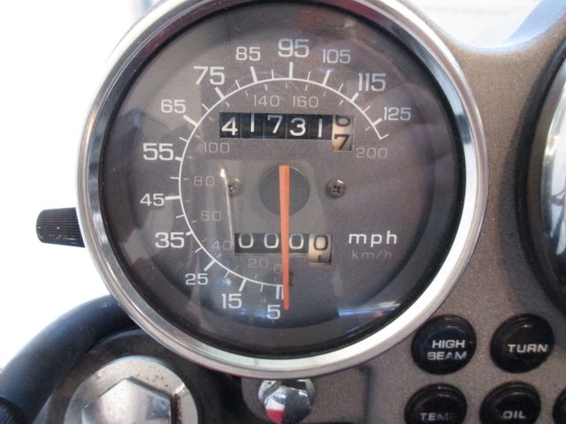 honda - vf-700-c-magna
