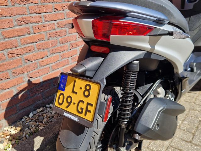 piaggio - mp3-300-hpe