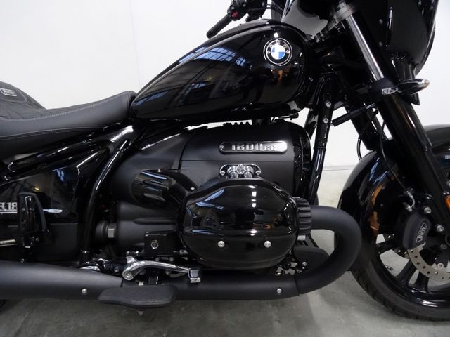 bmw - r-18-b