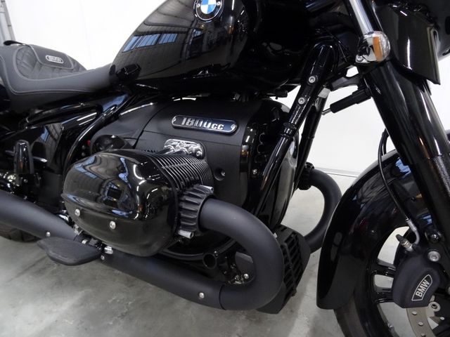 bmw - r-18-b