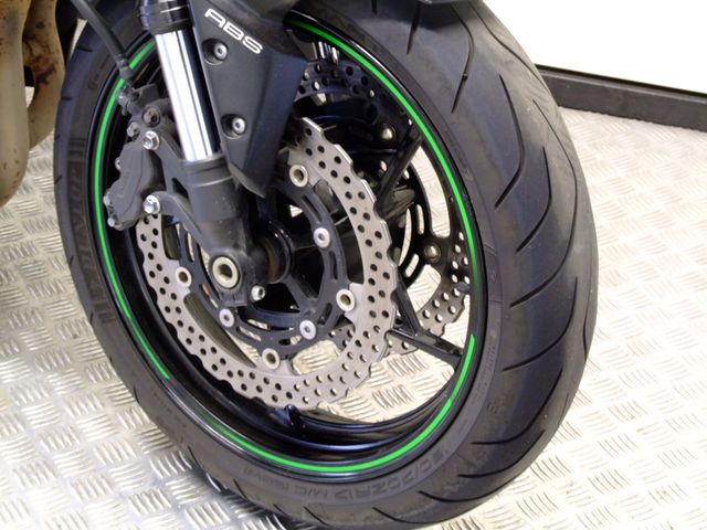 kawasaki - z900