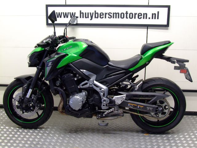 kawasaki - z900