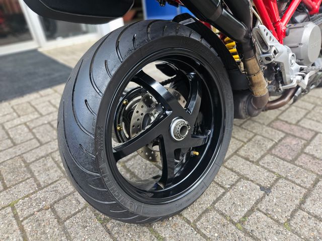 ducati - multistrada-1100