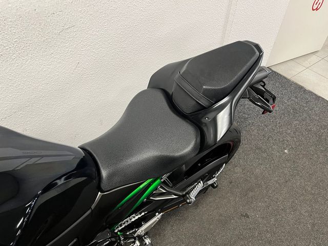 kawasaki - z900