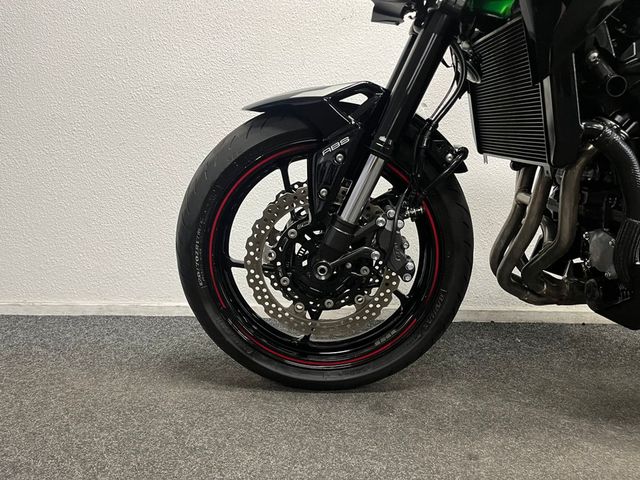 kawasaki - z900