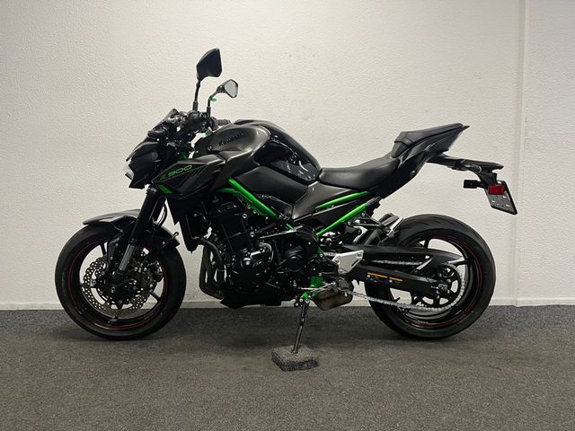 kawasaki - z900