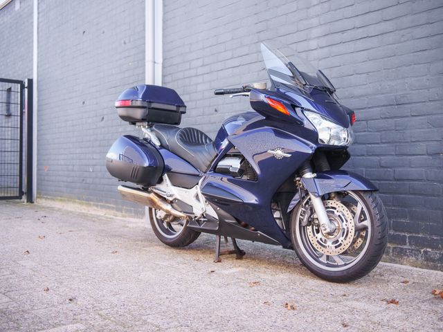 honda - st-1300-pan-european