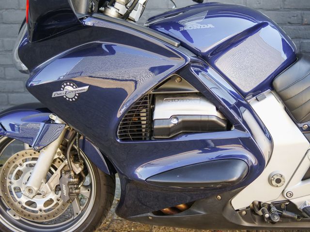 honda - st-1300-pan-european