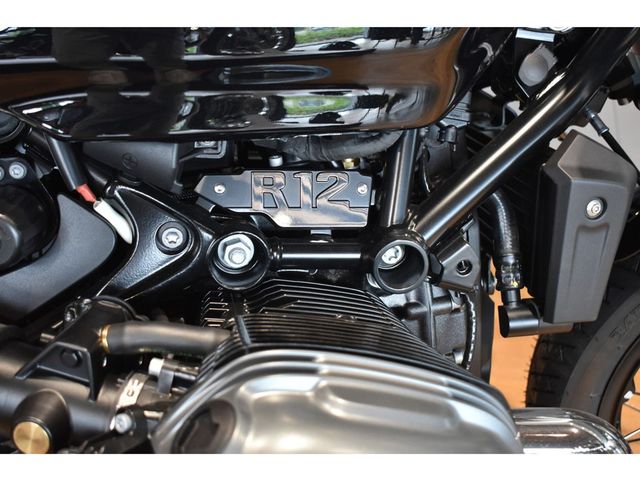 bmw - r-12