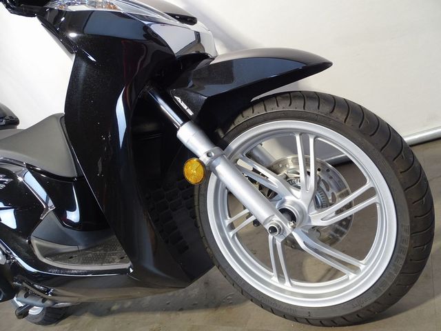 honda - sh-300i