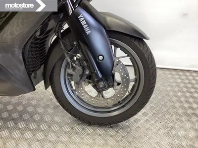YAMAHA X MAX 300 TECH MAX – foto 4